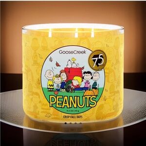 Goose Creek 3-Wick Candle- Peanuts Crisp Fall Days (14.5 oz)